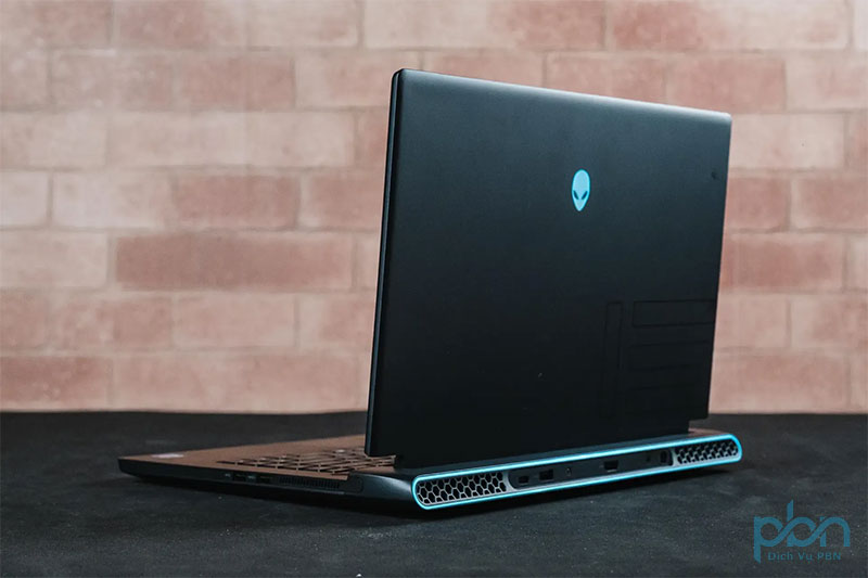 Đánh giá Alienware M16: " laptop khổng lồ với sức mạnh đáng kể"